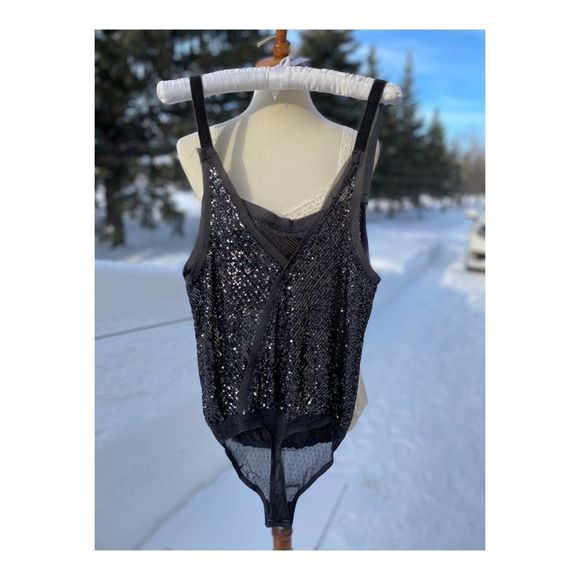 Free People Metallic Shimmer & Shine Bodysuit Night Sz XS NWT Black Silver - Picture 9 of 13